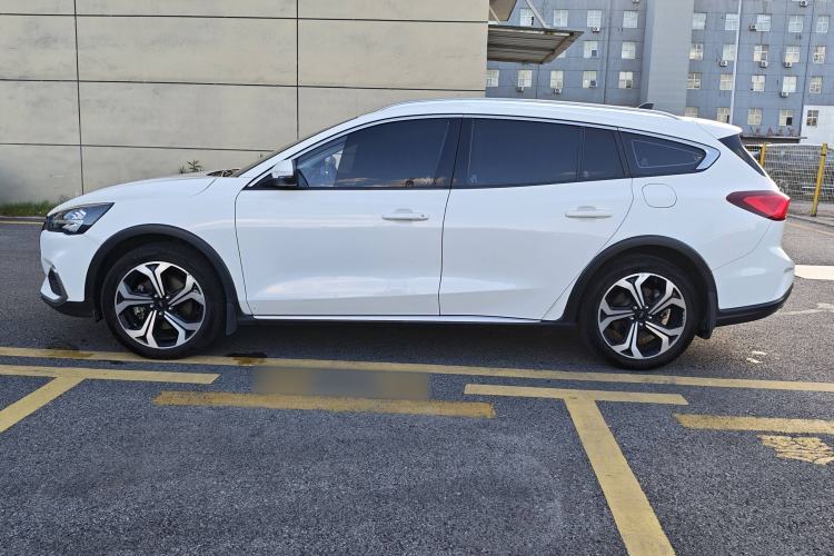 Used Ford Focus 2021 EcoBoost 180 Automatic Hunter Edition Exterior 3