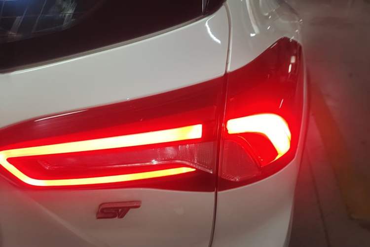 Used Ford Focus 2021 EcoBoost 180 Automatic Hunter Edition Exterior 3