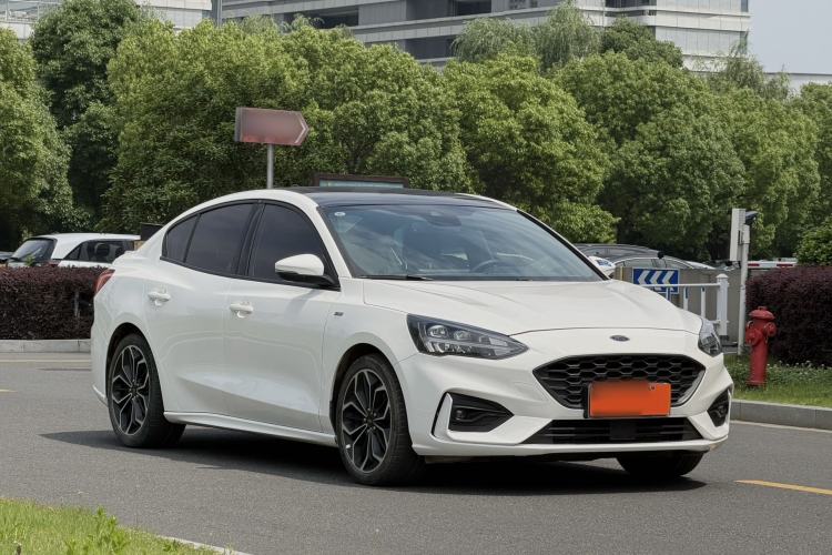 Used Ford Focus 2021 Sedan EcoBoost 180 Automatic ST Line Exterior 3