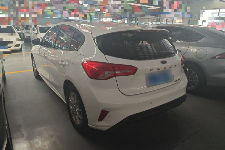 Used Ford Focus 2021 Hatchback EcoBoost 180 Automatic Titanium Edition Exterior 4