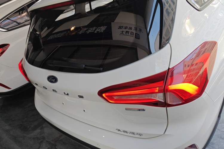 Used Ford Focus 2021 EcoBoost 180 Automatic Hunter Edition Exterior 4