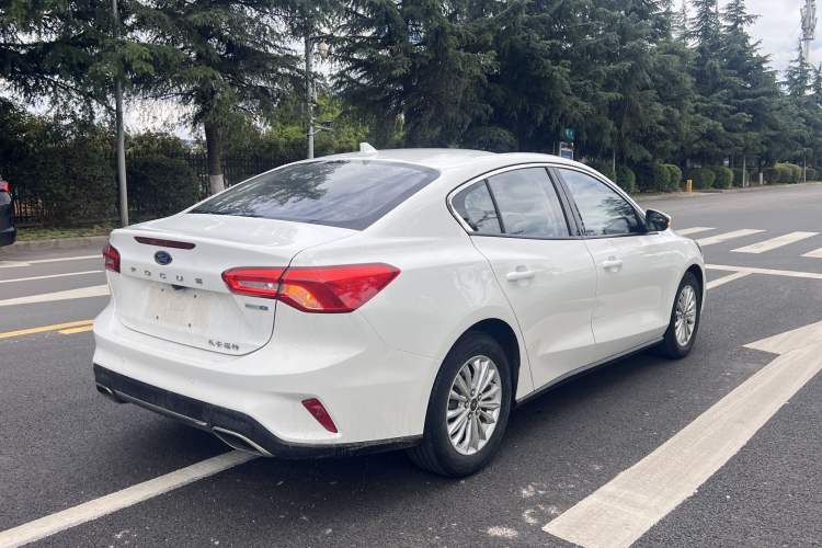 Used Ford Focus 2021 Sedan EcoBoost 180 Automatic Trendy Model Exterior 4