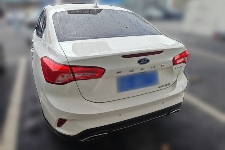 Used Ford Focus 2021 Sedan EcoBoost 180 Automatic Trendy Model Exterior 4