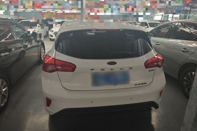 Used Ford Focus 2021 Hatchback EcoBoost 180 Automatic Titanium Edition Exterior 5