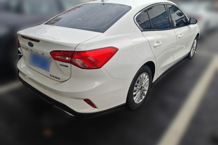 Used Ford Focus 2021 Sedan EcoBoost 180 Automatic Trendy Model Exterior 5