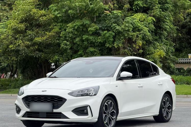 Used Ford Focus 2021 Sedan EcoBoost 180 Automatic ST Line Exterior 5