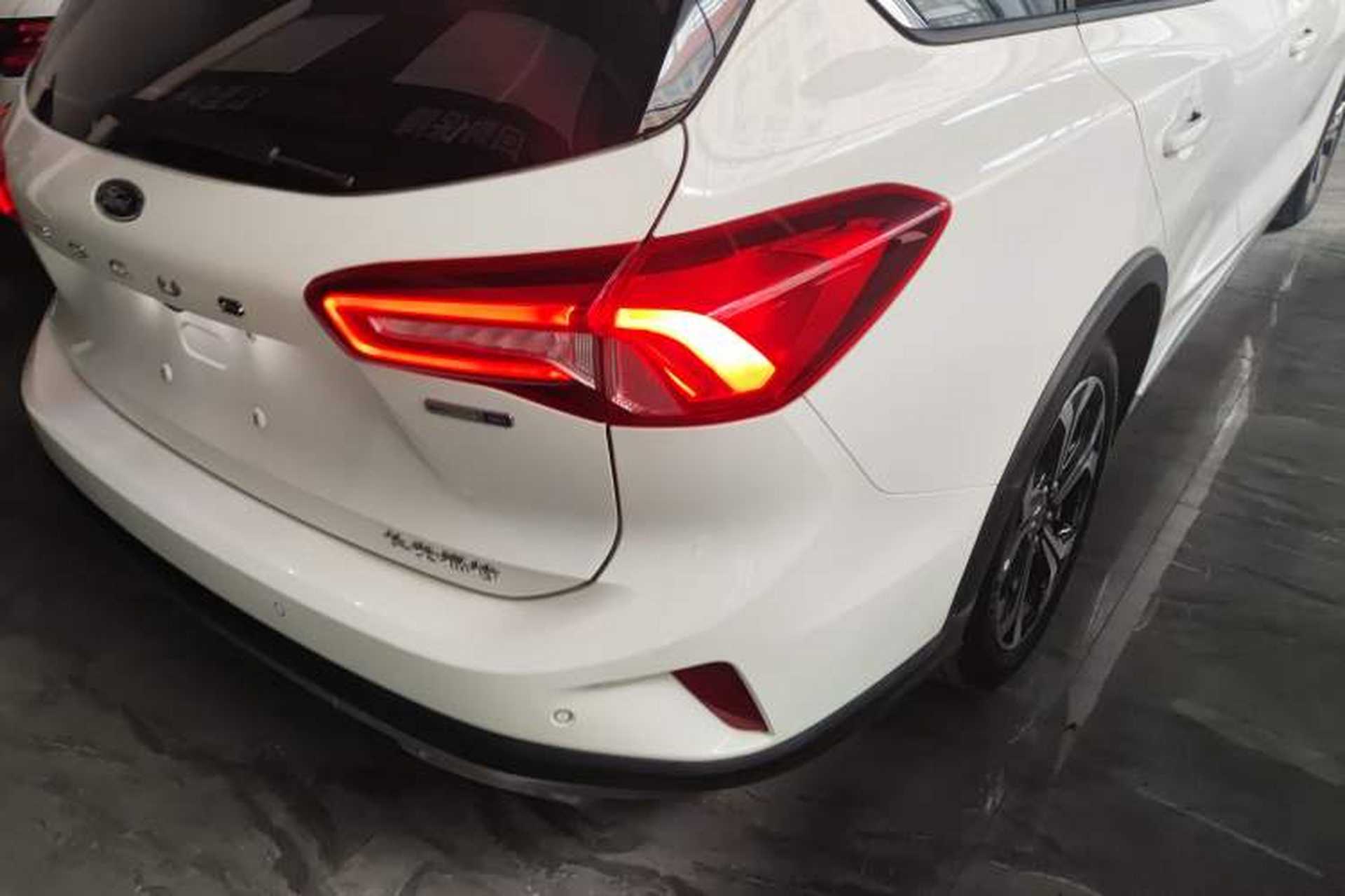 Used Ford Focus 2021 EcoBoost 180 Automatic Hunter Edition Exterior 6