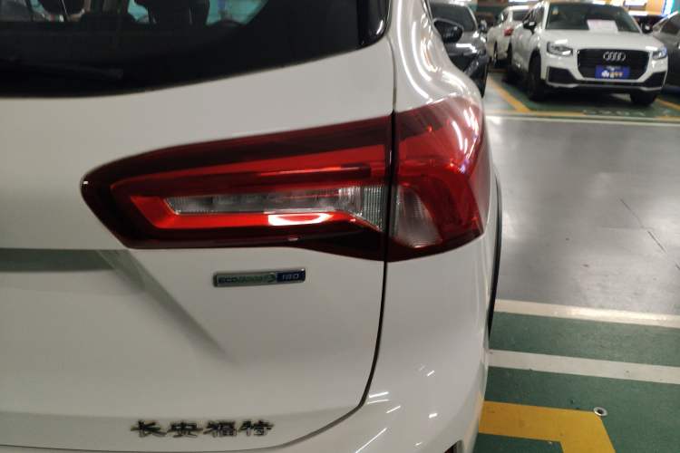 Used Ford Focus 2021 EcoBoost 180 Automatic Hunter Edition Exterior 6