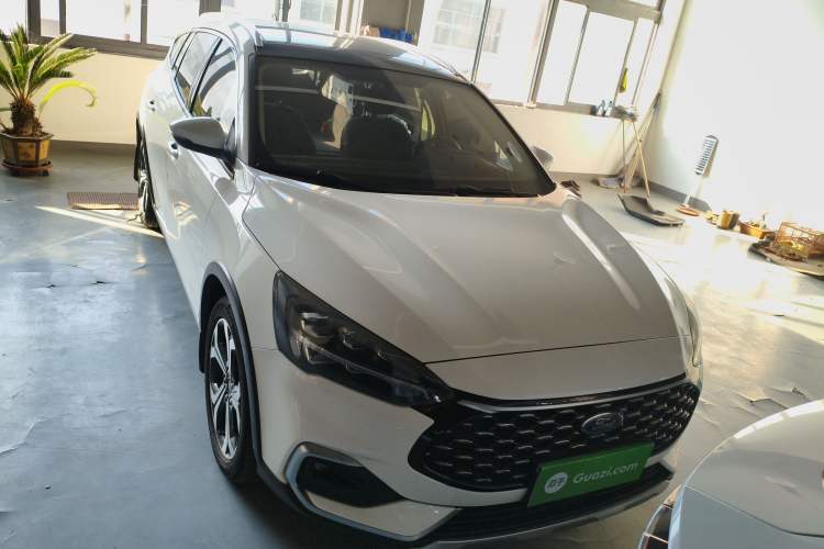 Used Ford Focus 2021 EcoBoost 180 Automatic Hunter Edition Front
