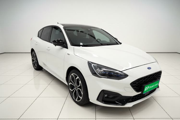 Used Ford Focus 2021 Sedan EcoBoost 180 Automatic Trendy Model Front Right 45 Deg