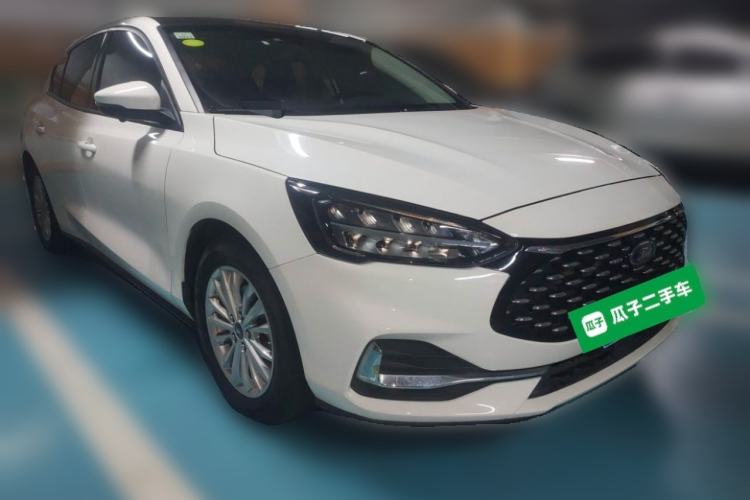 Used Ford Focus 2021 Sedan 1.5L Automatic Sharp Edition Front Right 45 Deg