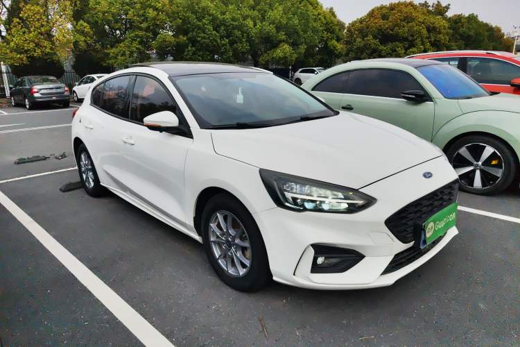 Used Ford Focus 2021 Hatchback EcoBoost 180 Automatic Titanium Edition Front Right 45 Deg
