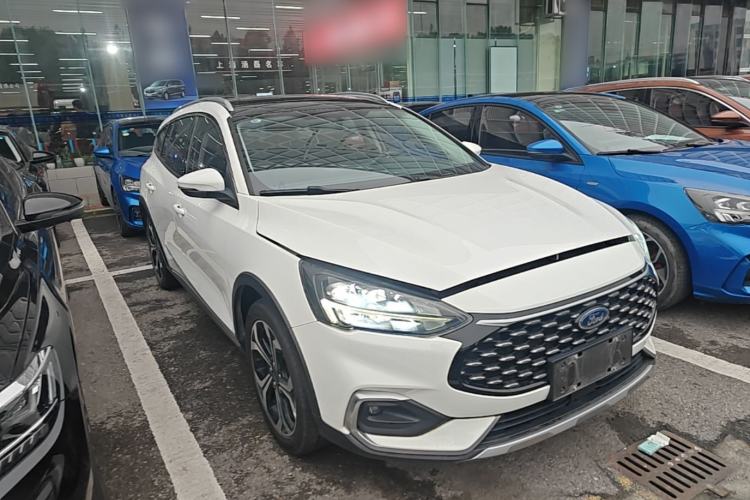 Used Ford Focus 2021 EcoBoost 180 Automatic Hunter Edition Front Right 45 Deg