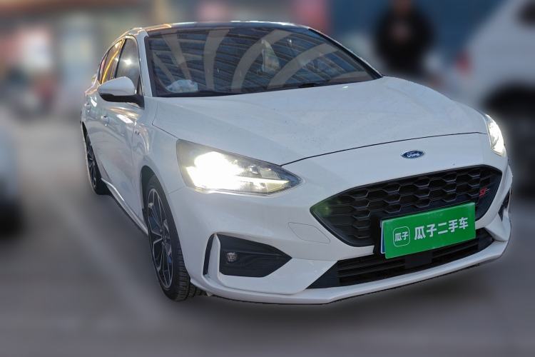 Used Ford Focus 2021 Hatchback EcoBoost 180 Automatic ST Line Front Right 45 Deg