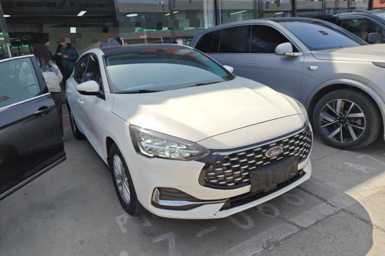 Used Ford Focus 2021 Sedan EcoBoost 180 Automatic Trendy Model Front Right 45 Deg