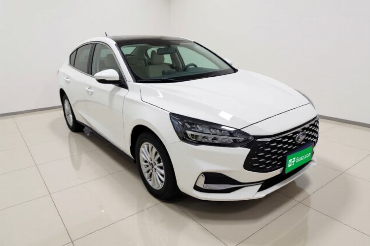 Used Ford Focus 2021 Sedan EcoBoost 180 Automatic Trendy Model Front Right 45 Deg
