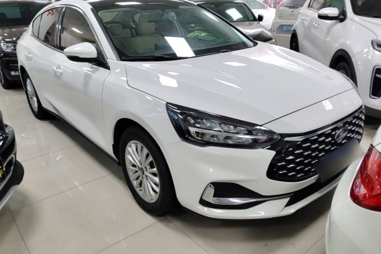 Used Ford Focus 2021 Sedan EcoBoost 180 Automatic Trendy Model Front Right 45 Deg