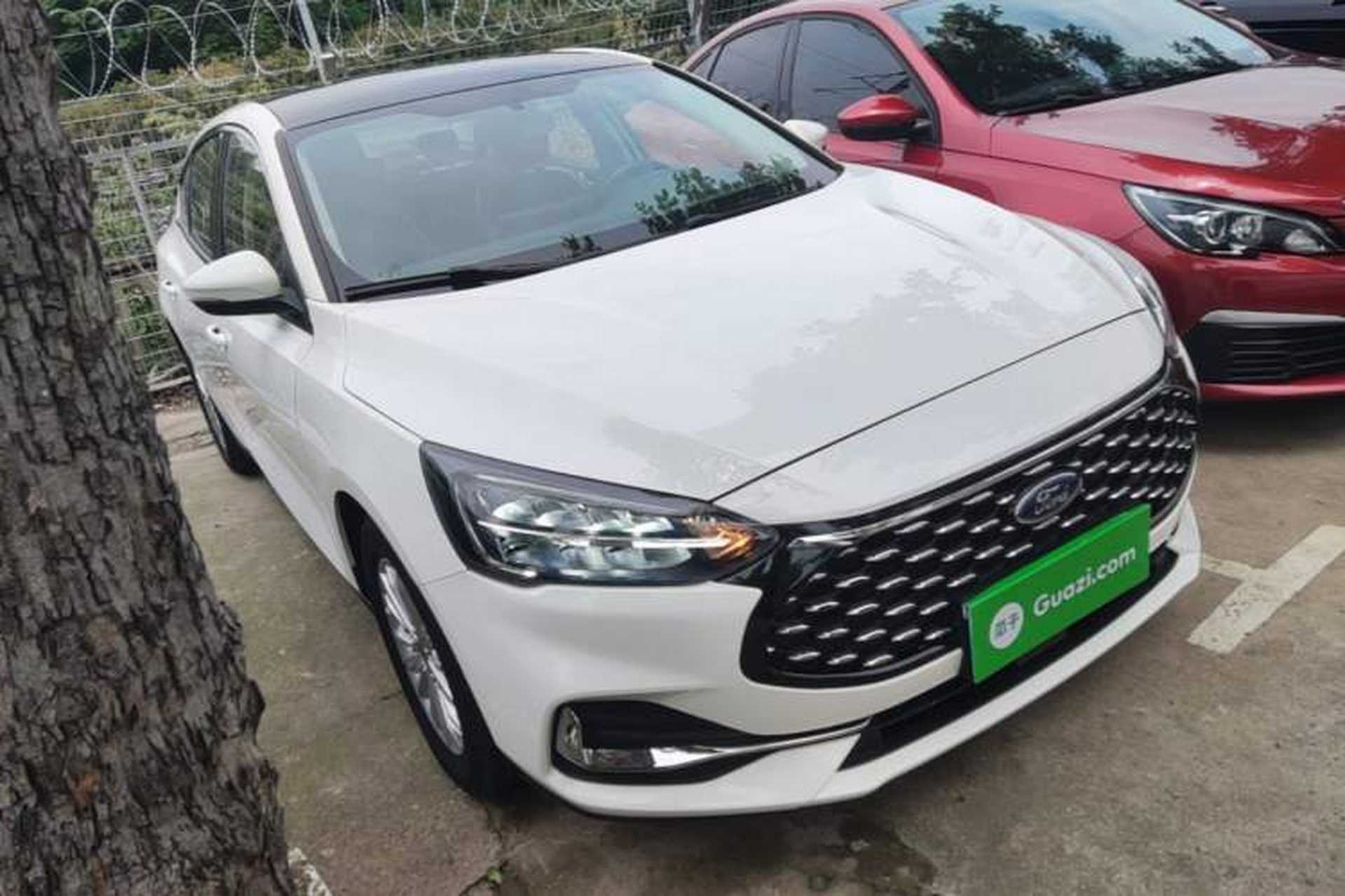 Used Ford Focus 2021 Sedan EcoBoost 180 Automatic Trendy Model Front Right 45 Deg