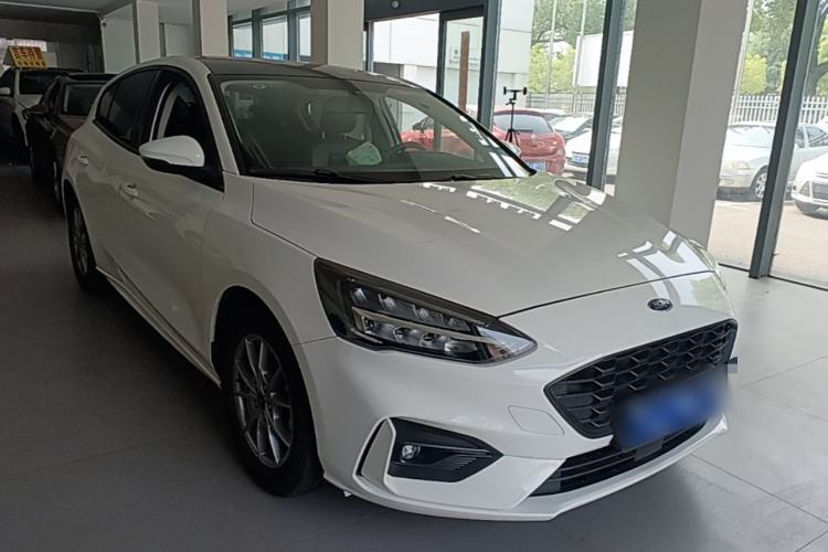 Used Ford Focus 2021 Hatchback EcoBoost 180 Automatic Titanium Edition Front Right 45 Deg