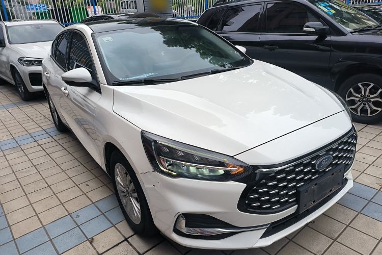 Used Ford Focus 2021 Sedan EcoBoost 180 Automatic Trendy Model Front Right 45 Deg