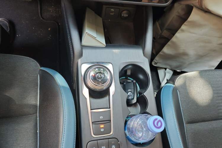 Used Ford Focus 2021 EcoBoost 180 Automatic Hunter Edition Gear Lever