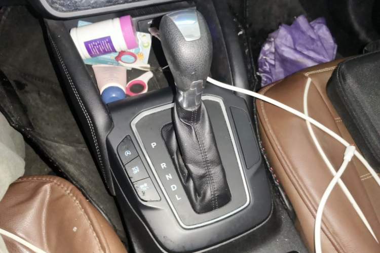 Used Ford Focus 2021 Sedan 1.5L Automatic Sharp Edition Gear Lever