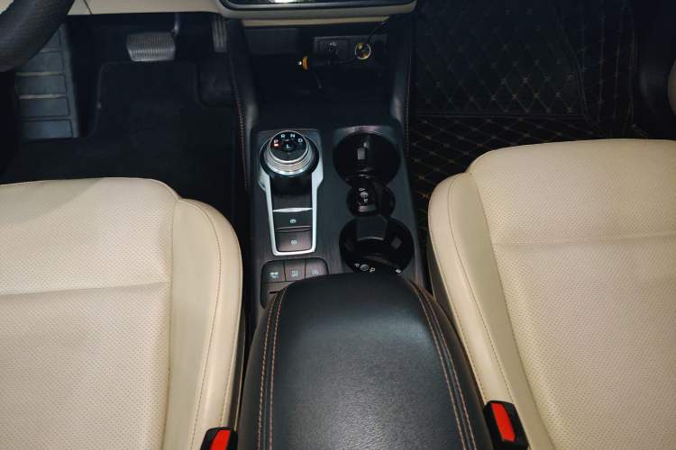 Used Ford Focus 2021 Sedan EcoBoost 180 Automatic Trendy Model Gear Lever