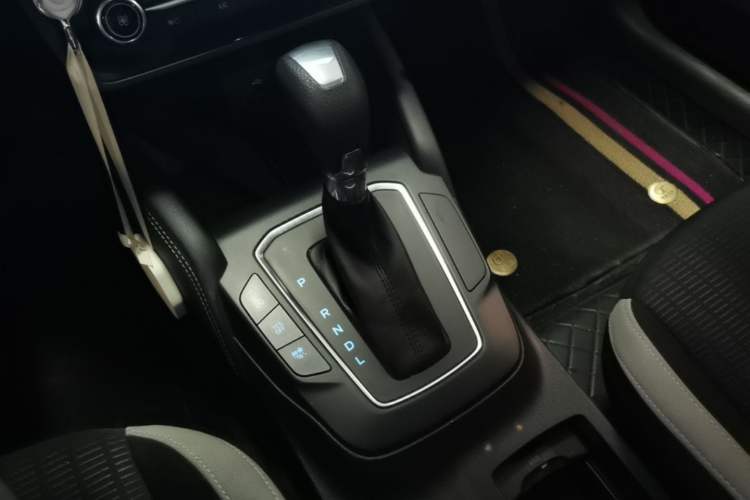 Used Ford Focus 2021 Sedan 1.5L Automatic Sharp Edition Gear Lever