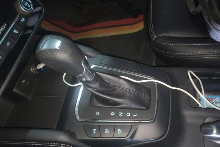 Used Ford Focus 2021 Sedan 1.5L Automatic Sharp Edition Gear Lever