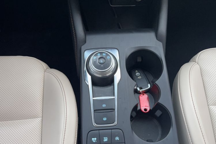 Used Ford Focus 2021 Sedan EcoBoost 180 Automatic Trendy Model Gear Lever