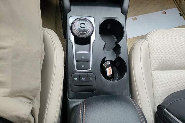 Used Ford Focus 2021 Sedan EcoBoost 180 Automatic Trendy Model Gear Lever