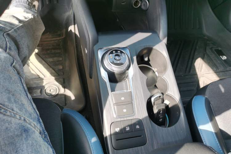 Used Ford Focus 2021 EcoBoost 180 Automatic Hunter Edition Gear Lever