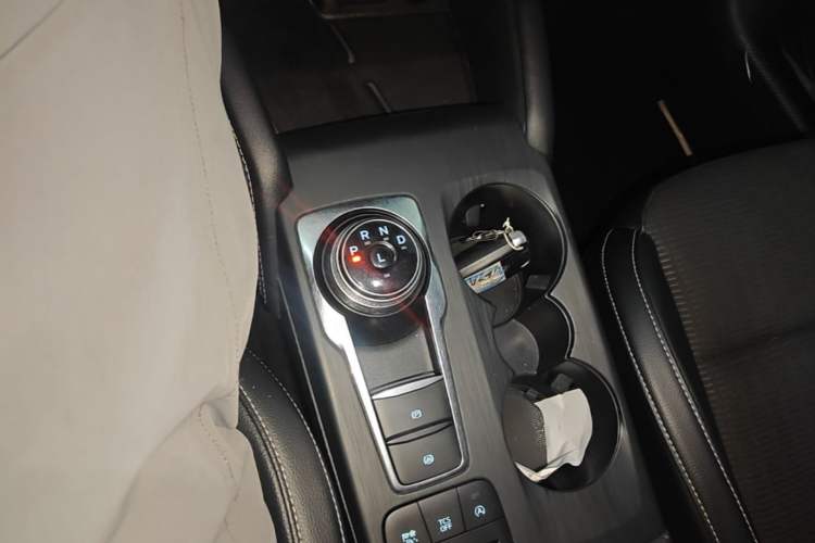 Used Ford Focus 2021 Hatchback EcoBoost 180 Automatic Titanium Edition Gear Lever