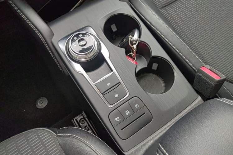 Used Ford Focus 2021 Hatchback EcoBoost 180 Automatic Titanium Edition Gear Lever