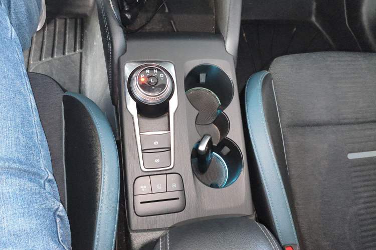 Used Ford Focus 2021 EcoBoost 180 Automatic Hunter Edition Gear Lever