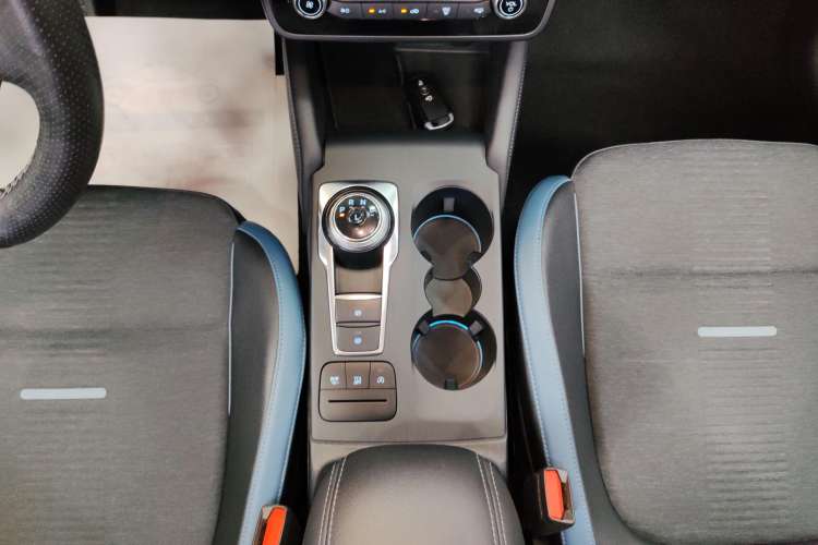 Used Ford Focus 2021 EcoBoost 180 Automatic Hunter Edition Gear Lever