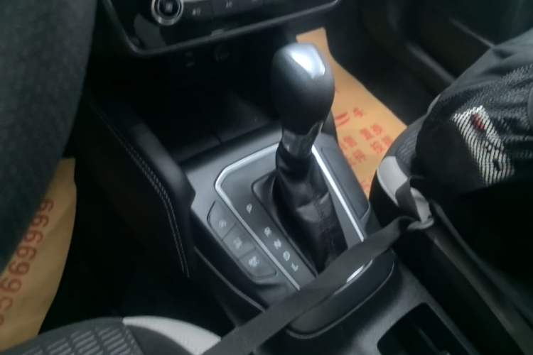 Used Ford Focus 2021 Sedan 1.5L Automatic Sharp Edition Gear Lever