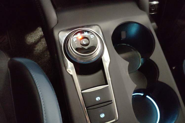 Used Ford Focus 2021 EcoBoost 180 Automatic Hunter Edition Gear Lever