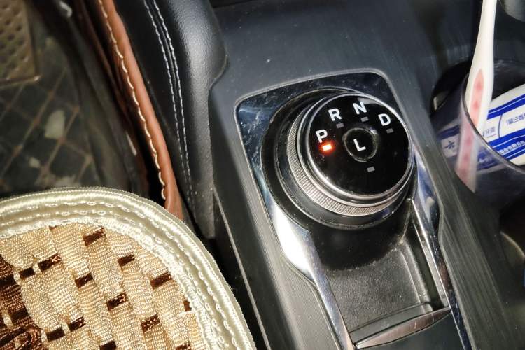 Used Ford Focus 2021 EcoBoost 180 Automatic Hunter Edition Gear Lever