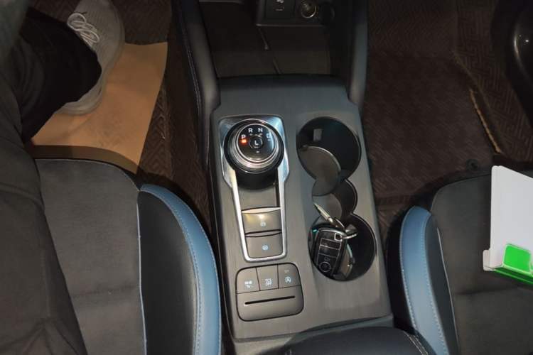 Used Ford Focus 2021 EcoBoost 180 Automatic Hunter Edition Gear Lever
