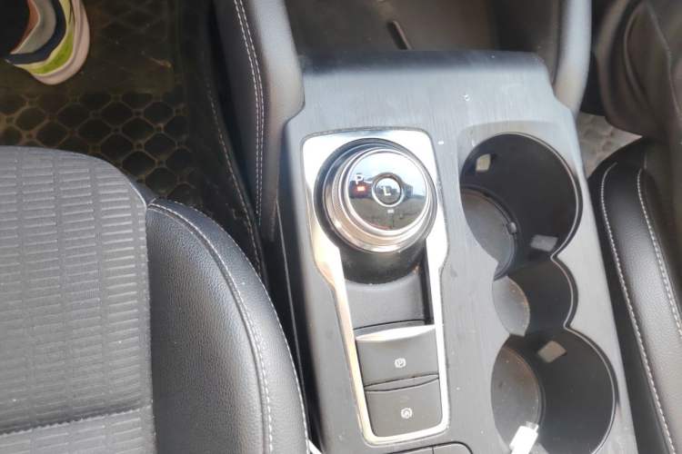 Used Ford Focus 2021 Hatchback EcoBoost 180 Automatic Titanium Edition Gear Lever