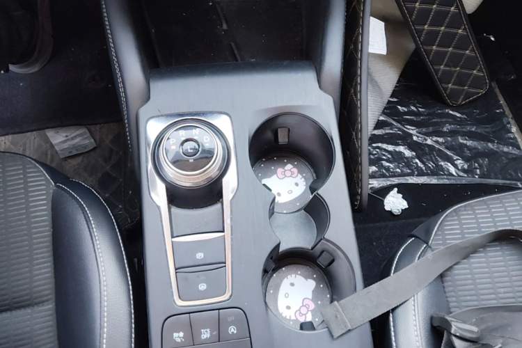 Used Ford Focus 2021 Hatchback EcoBoost 180 Automatic Titanium Edition Gear Lever