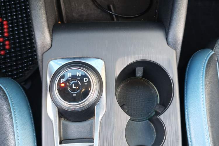 Used Ford Focus 2021 EcoBoost 180 Automatic Hunter Edition Gear Lever