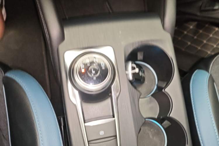 Used Ford Focus 2021 EcoBoost 180 Automatic Hunter Edition Gear Lever