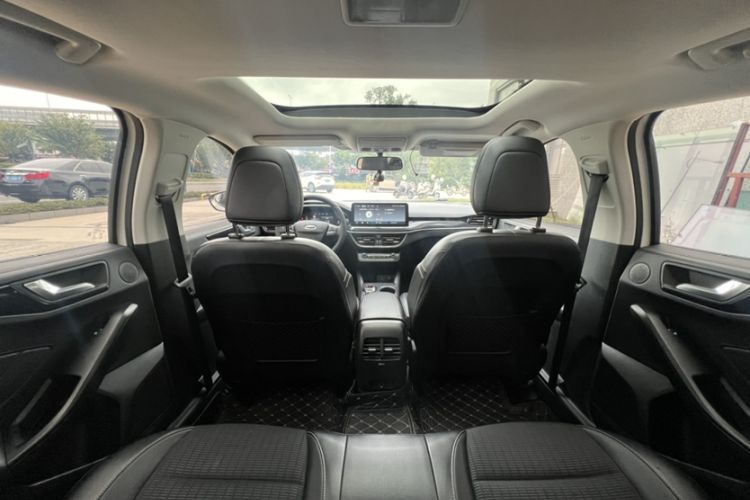 Used Ford Focus 2021 Hatchback EcoBoost 180 Automatic Titanium Edition Headliner