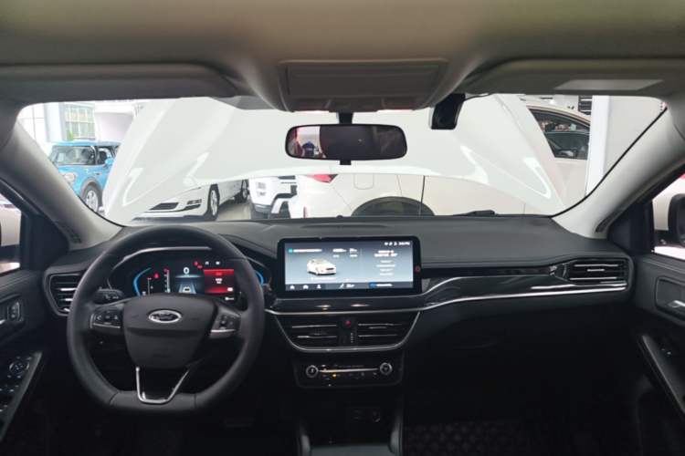 Used Ford Focus 2021 Hatchback EcoBoost 180 Automatic Titanium Edition Headliner