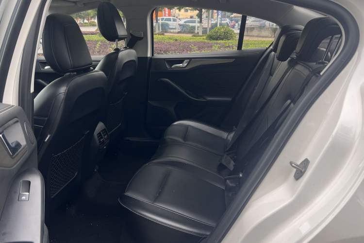 Used Ford Focus 2021 Sedan EcoBoost 180 Automatic Trendy Model Interior 1