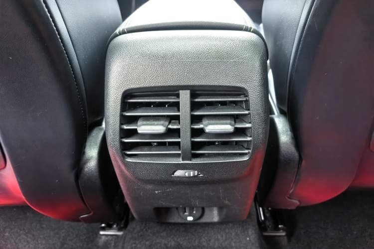 Used Ford Focus 2021 Sedan EcoBoost 180 Automatic Trendy Model Interior 10