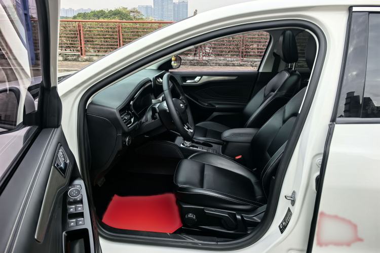 Used Ford Focus 2021 Sedan EcoBoost 180 Automatic Trendy Model Interior 2