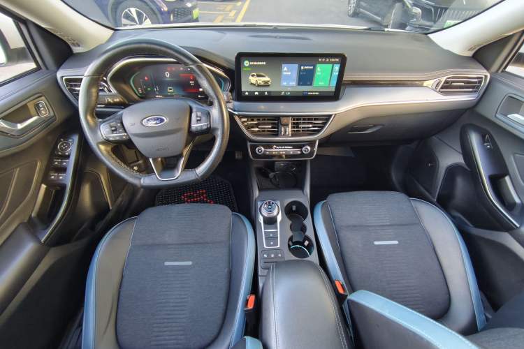 Used Ford Focus 2021 EcoBoost 180 Automatic Hunter Edition Interior 2